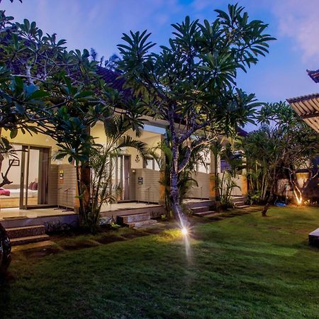 Jeje Fortis Guest House Lembongan Buitenkant foto