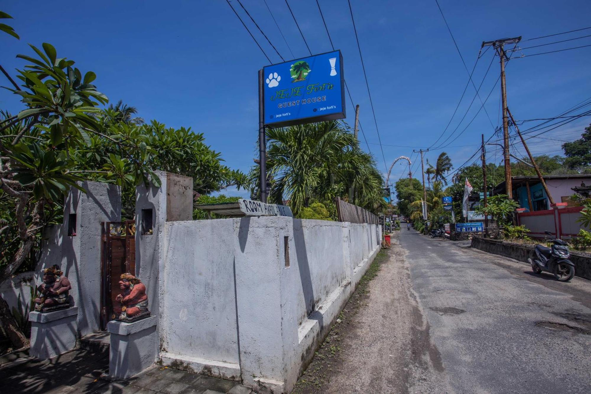 Jeje Fortis Guest House Lembongan Buitenkant foto